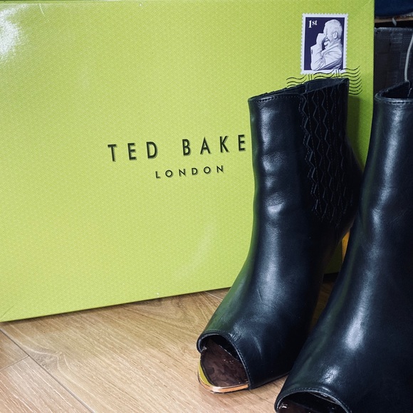 Ted Baker London Heels - Picture 5 of 8